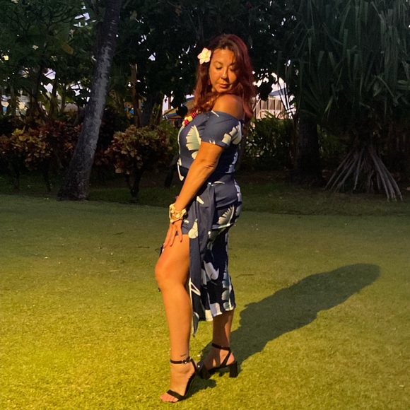 Meet your Posher, Tanya - Picture 1 of 1